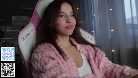 Snapshot of roseess_ chatting on January 19, 5:37 am roseess_ online show from January 19, 5:37 am