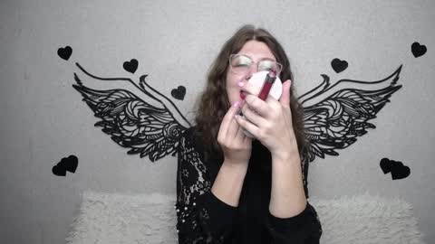 RoseHille online show from April 5, 5:15 am