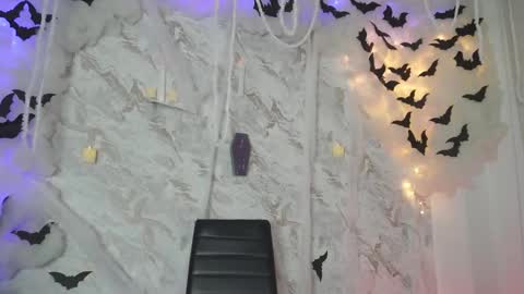 Lyla OF roselinedior online show from October 11, 11:19 pm