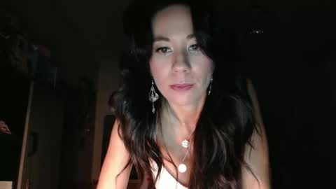 Rose online show from October 29, 6:30 pm