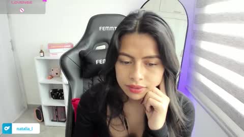 Nat online show from November 18, 4:43 pm