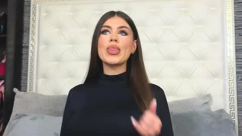 Gabriela online show from November 24, 8:13 am