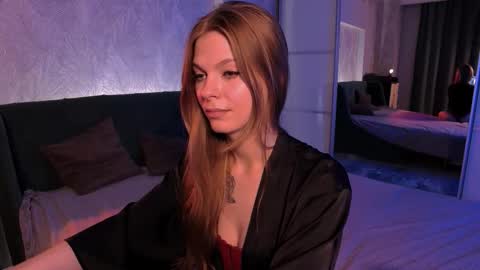 rosy_black_ online show from November 17, 7:38 pm