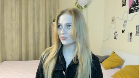 Im Luna online show from April 21, 10:28 pm