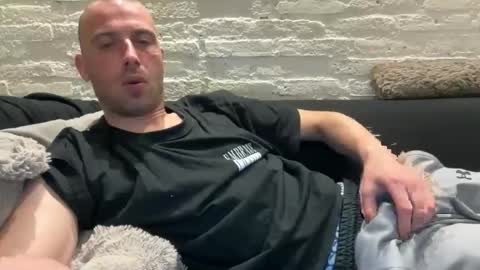 rotteei1 online show from March 23, 8:25 pm