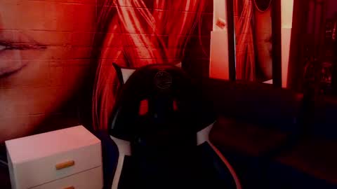 rouse darkk online show from April 19, 6:10 pm