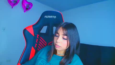 rousse_violet online show from September 29, 1:15 am