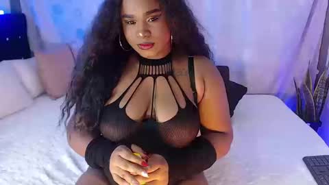 Snapshot of rouxe_lee chatting on September 20, 1:30 am tania online show from September 20, 1:30 am