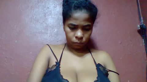 rovaelyah online show from May 26, 3:34 am
