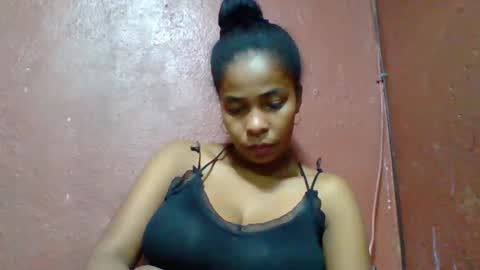 Snapshot of rovaelyah chatting on October 16, 9:31 am rovaelyah online show from October 16, 9:31 am