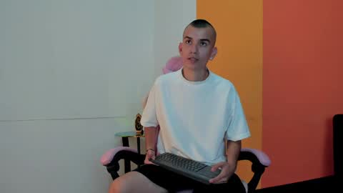 Rowan online show from April 14, 8:01 pm