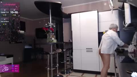 Roxana online show from November 14, 5:04 pm