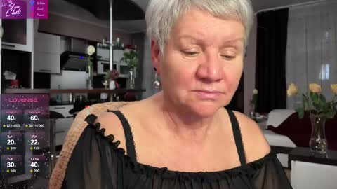 Roxana online show from February 11, 7:05 pm