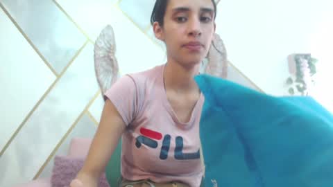   online show from December 7, 2:08 pm