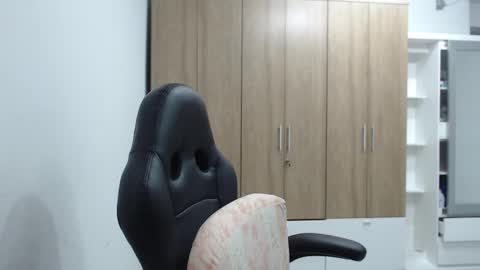 Roxana online show from November 27, 2:08 am