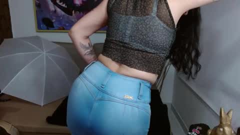 Roxanne online show from November 19, 8:51 pm