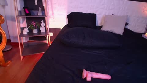 Roxxan online show from January 3, 9:58 am