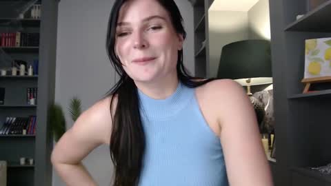 roxxiejet online show from November 7, 10:40 am