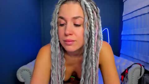 Roxy online show from December 19, 2:07 am