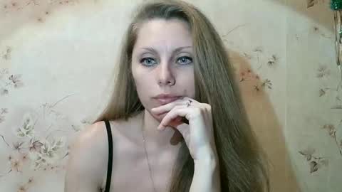 roxyfox18x01 online show from January 14, 8:39 pm