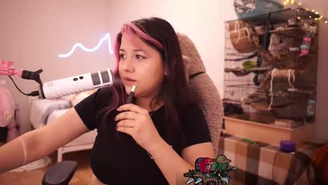 roxysuh online show from September 27, 9:18 am