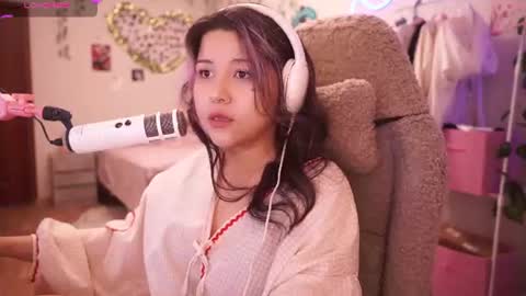 roxysuh online show from June 20, 12:11 pm