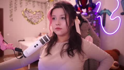 roxysuh online show from November 1, 7:18 am