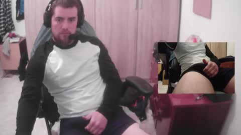 royer04 online show from February 22, 11:51 pm