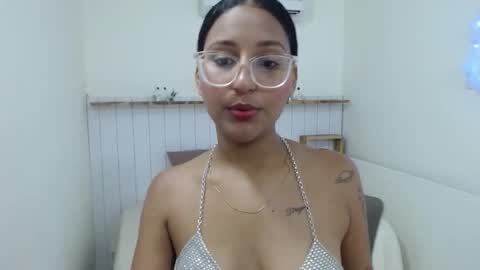 rubi_diamondk online show from April 21, 7:54 pm
