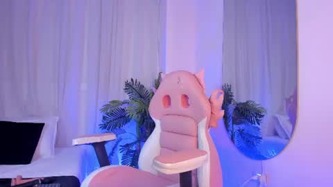 ruby_deluxe6 online show from July 9, 11:47 am