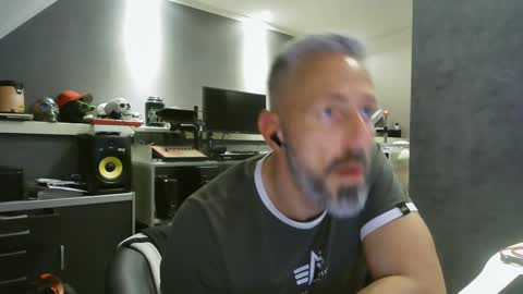 Chico que rico Caliente online show from January 24, 12:20 pm