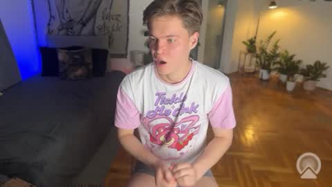 rusbradpitt online show from February 10, 3:59 pm