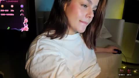 Lorenn online show from February 12, 11:30 pm