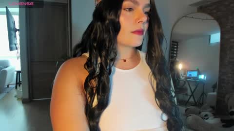 Lorenn online show from March 12, 9:45 pm