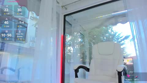 Ava online show from September 18, 6:39 am