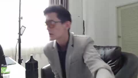MillionDollarGuy online show from June 28, 4:41 am