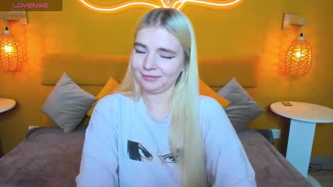 ruthbryant online show from November 21, 12:52 am