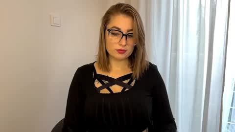 Nika online show from October 7, 1:18 pm