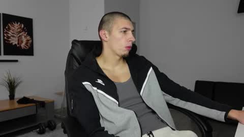 RYAN DOZER online show from October 26, 8:26 am