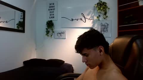 RYAN online show from June 4, 3:18 pm