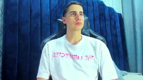 Ryan Levi online show from March 11, 9:48 pm