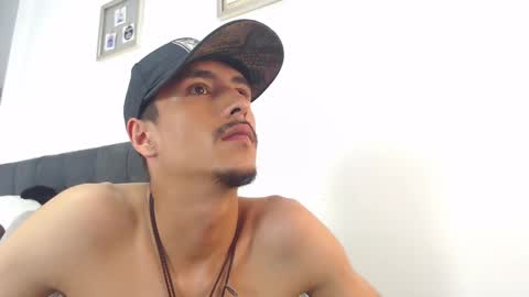 Snapshot of ryan_maxy chatting on February 22, 6:41 pm ryan online show from February 22, 6:41 pm
