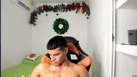 ryan_myerz online show from December 18, 9:54 pm