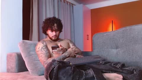 RYAN online show from September 19, 4:49 am