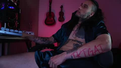 leopmonk help me reach 100 thumbs up online show from April 21, 1:53 am