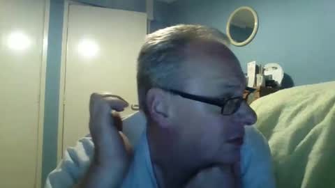 Snapshot of s536sny18 chatting on October 26, 4:06 pm s536sny18 online show from October 26, 4:06 pm