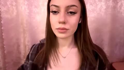 Mika online show from December 22, 5:42 pm