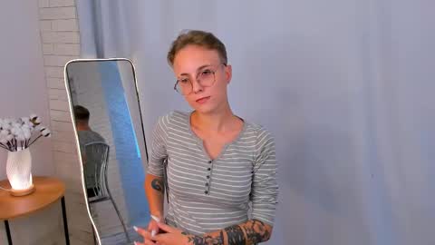 Maya online show from September 23, 9:36 am