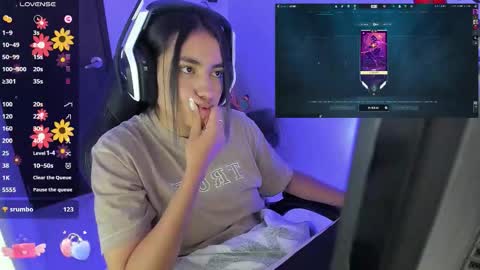 Angie  online show from November 22, 7:34 pm