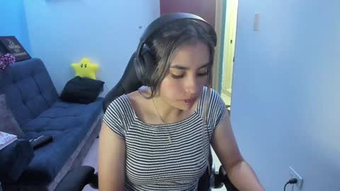 Angie  online show from December 6, 12:51 am